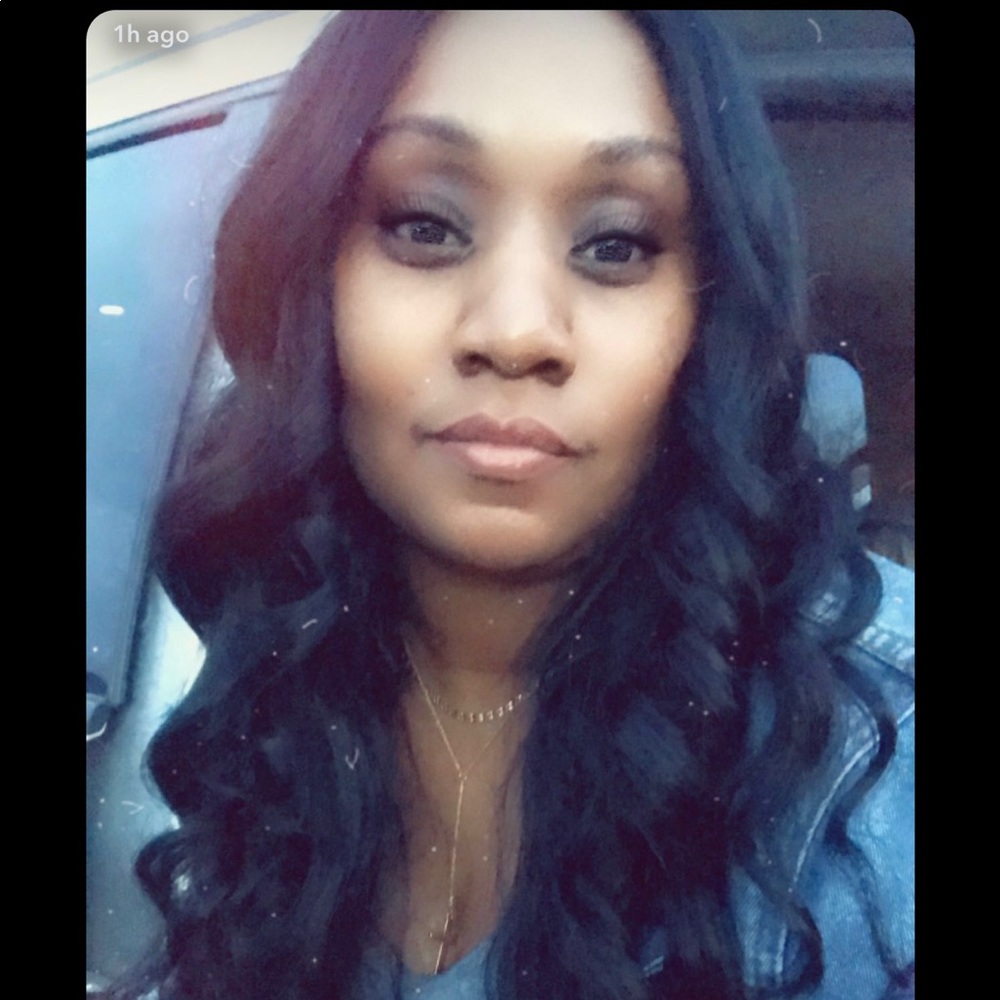 Meet your Posher, Toya